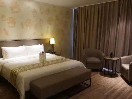 Homeinn Plus Hotel (Beijing Guangqumennei Subway Station Hongrun)