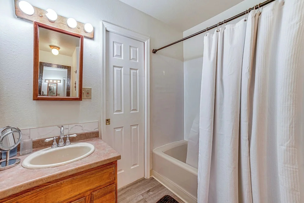 Cozy Anchorage Vacation Rental Near Hospitals!