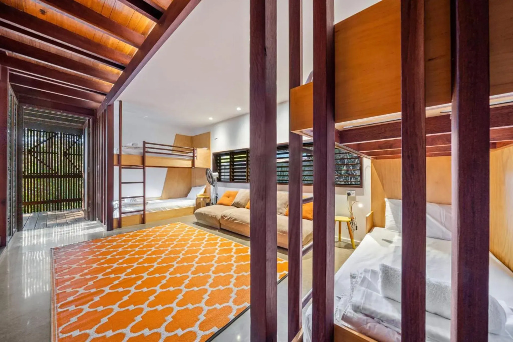 Moonshine Beach Shack by Discover Stradbroke