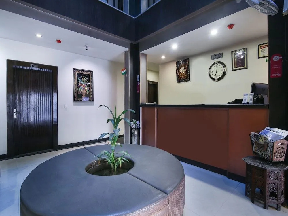 Capital O 4012 Hotel Agra Cantt