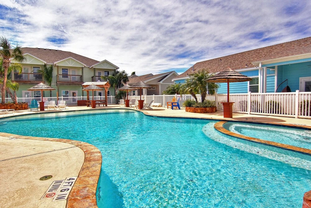Hook's Harbor Pb204 3 Bedrooms 3 Bathrooms Condo
