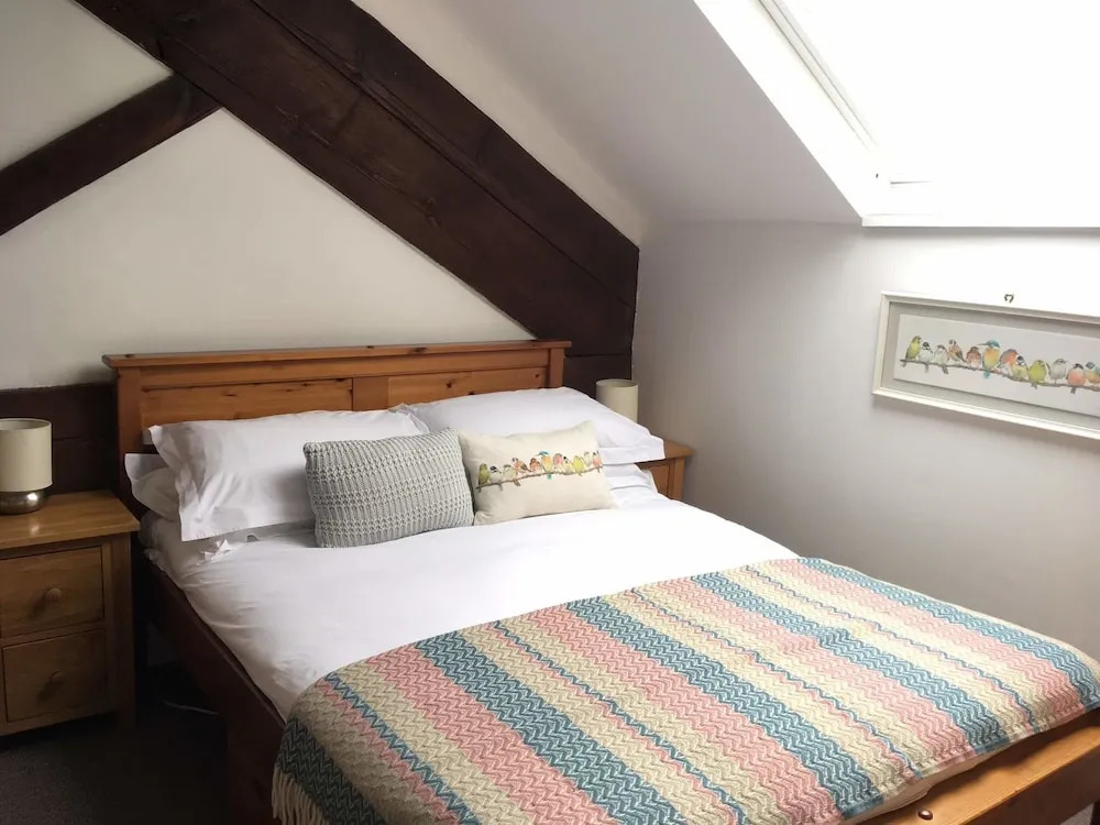 Pine Cottage - Exceptional Location In Snowdonia National Park Near Beaches