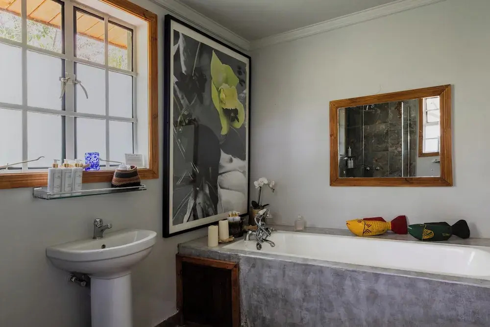 Hemingways Eden Residence