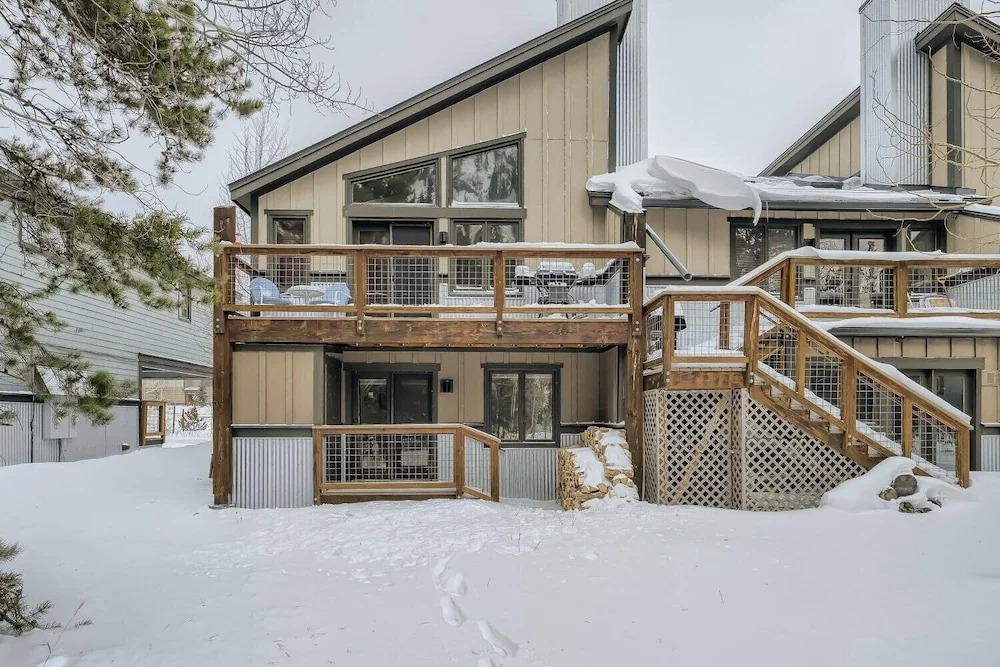 Windwood Minium C-3 2 Bedroom Condo by RedAwning