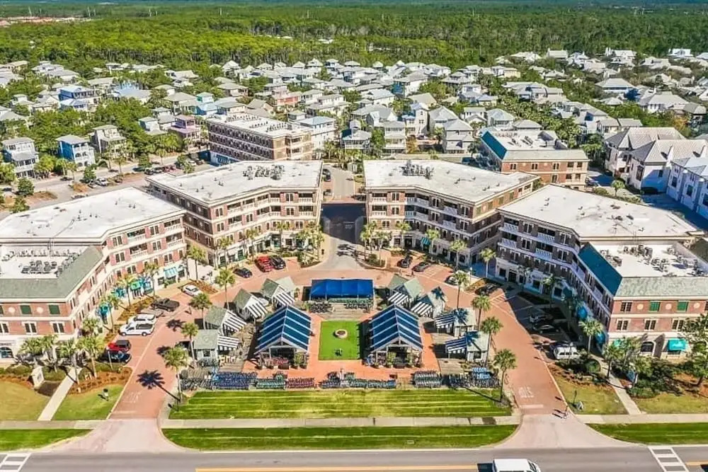 The Magnolia W/ Pool & Hot Tub - Walk To The Beach 3 Bedroom Condo