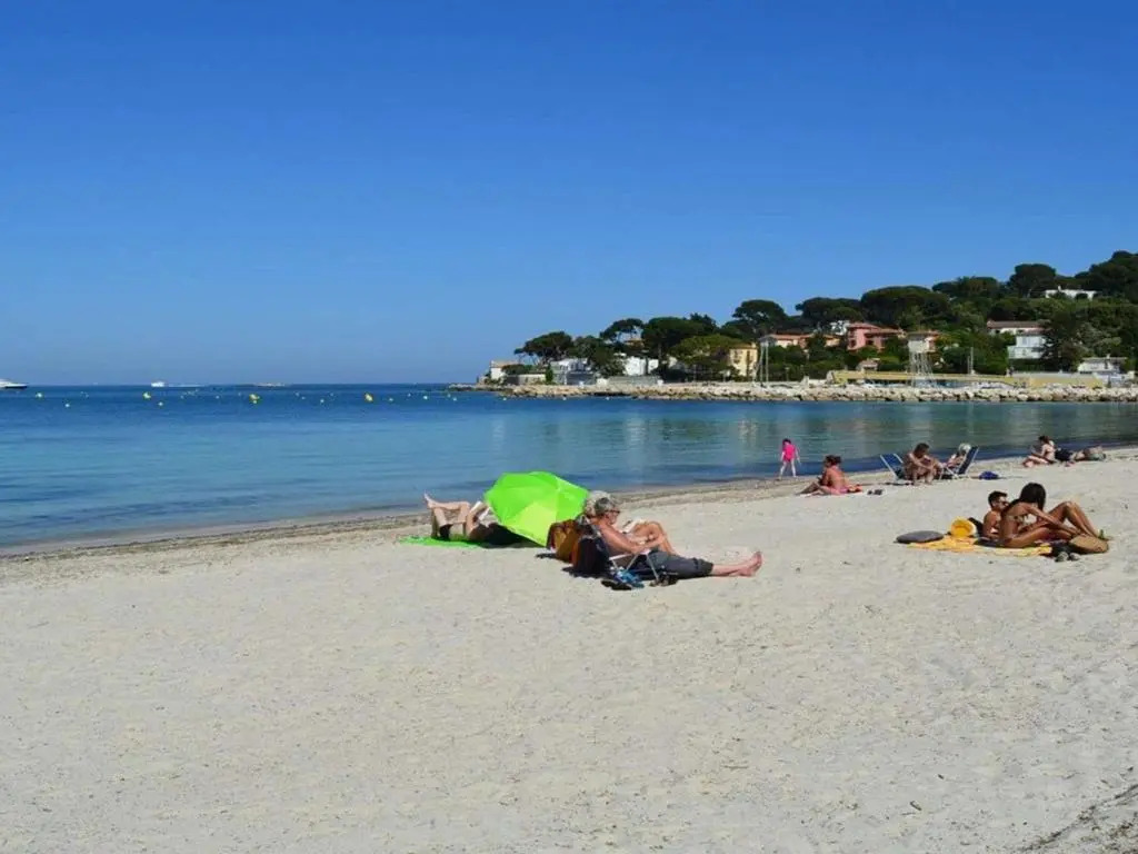 Appartement Juan les Pins, 2 pièces, 4 personnes - FR-1-252-152