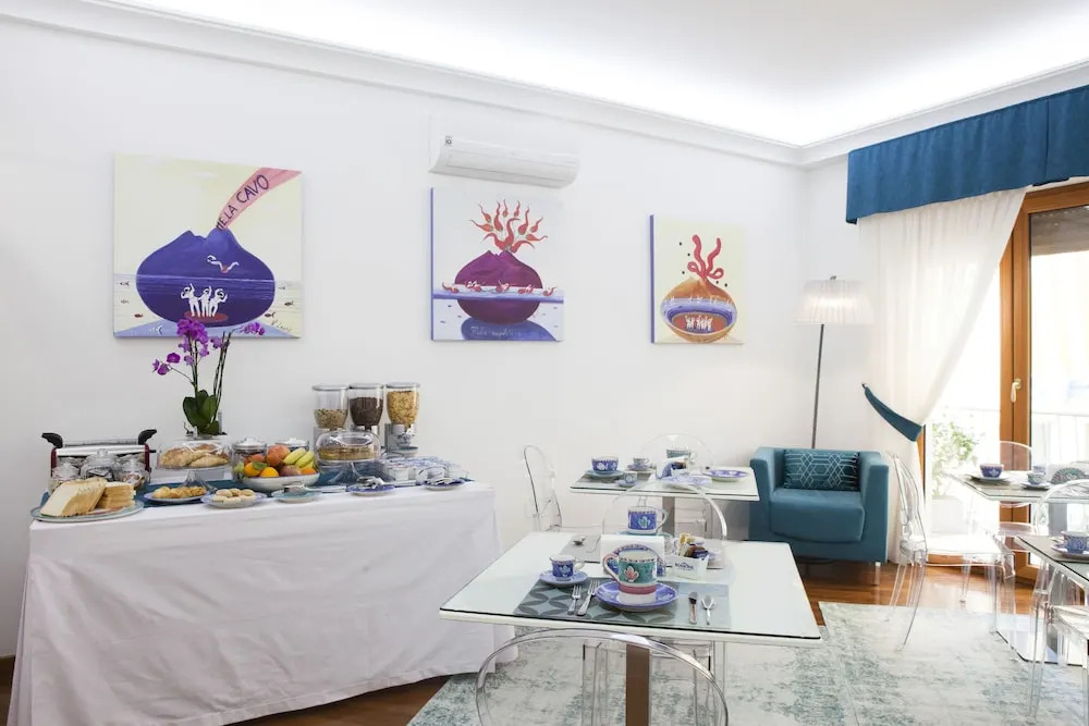 Isa Guest Rooms
