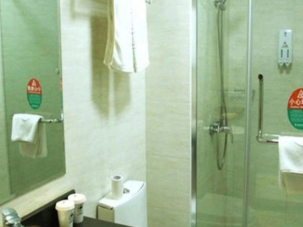 Greentree Inn Shandong Jinan Shanda Road Technology Markets Business Hotel