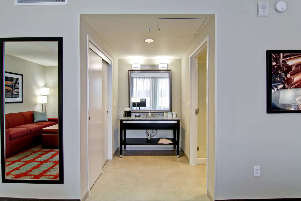 Hampton Inn and Suites Cincinnati - Downtown