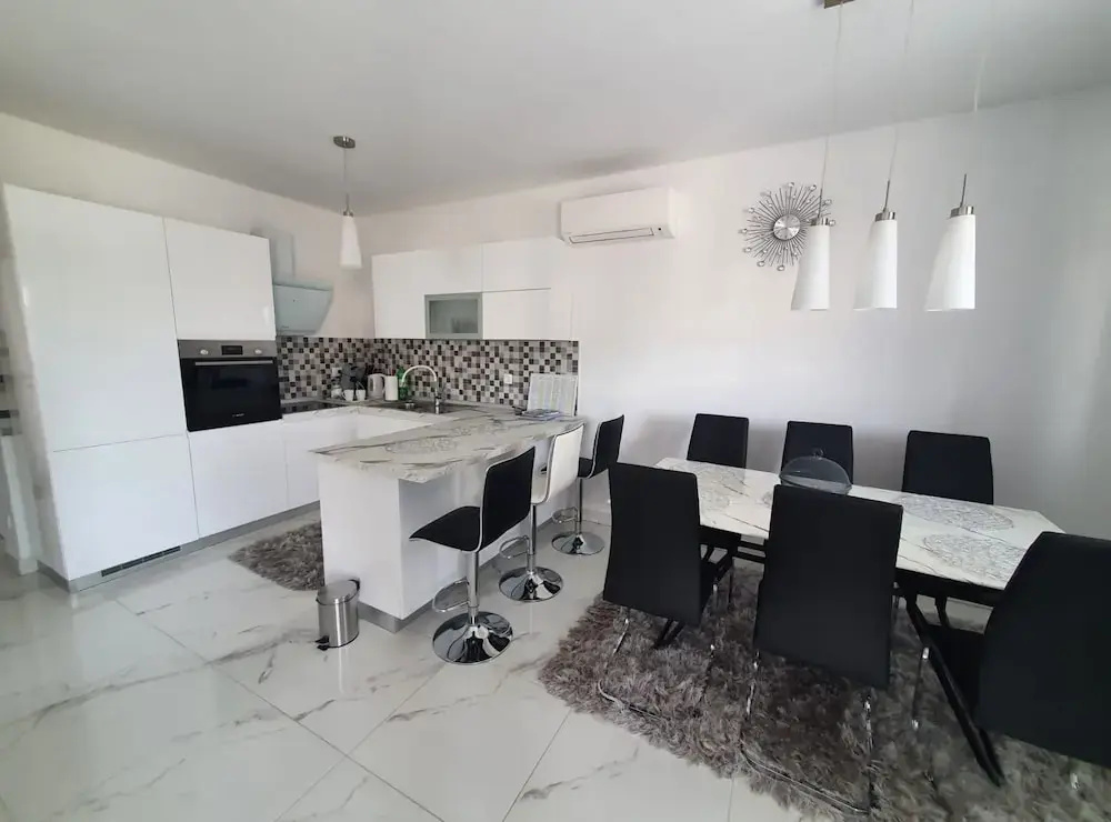 GUESTHOUSE Kastel Novi