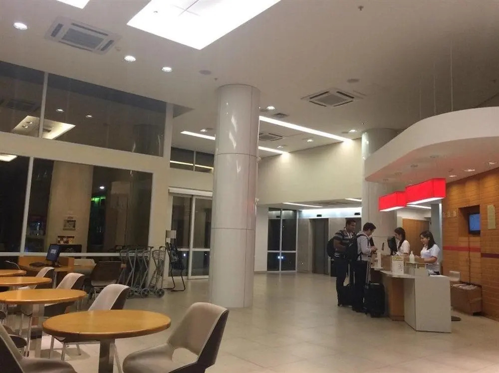 ibis Lins