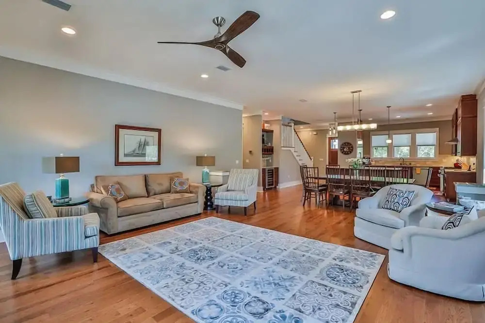 GULF DREAMS 5 Bedroom Holiday Home by Five Star Properties