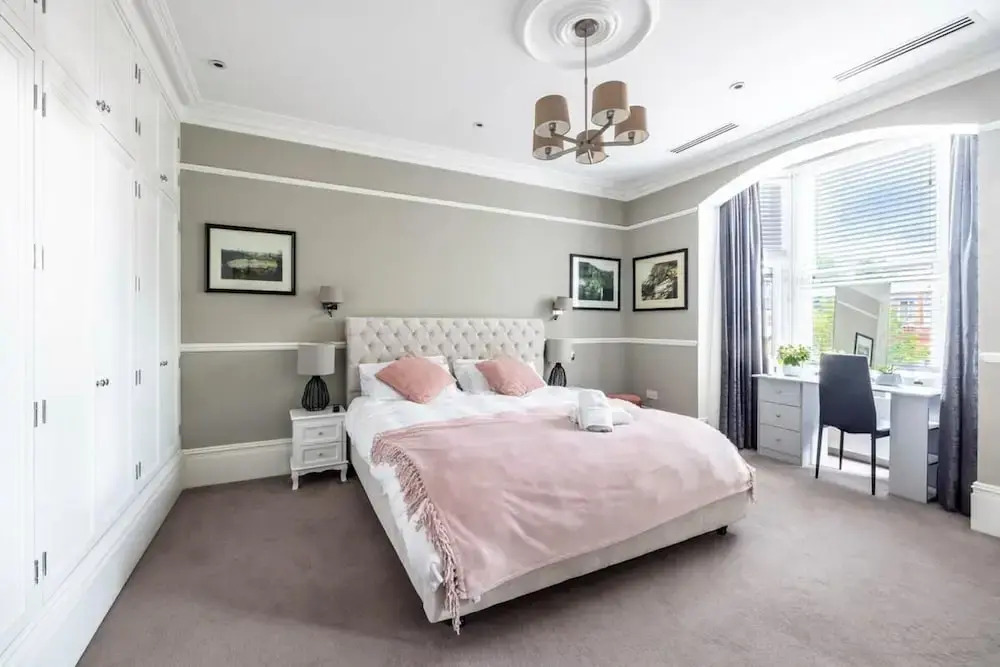Dream House London 5bd with gym, cinema and hot tub