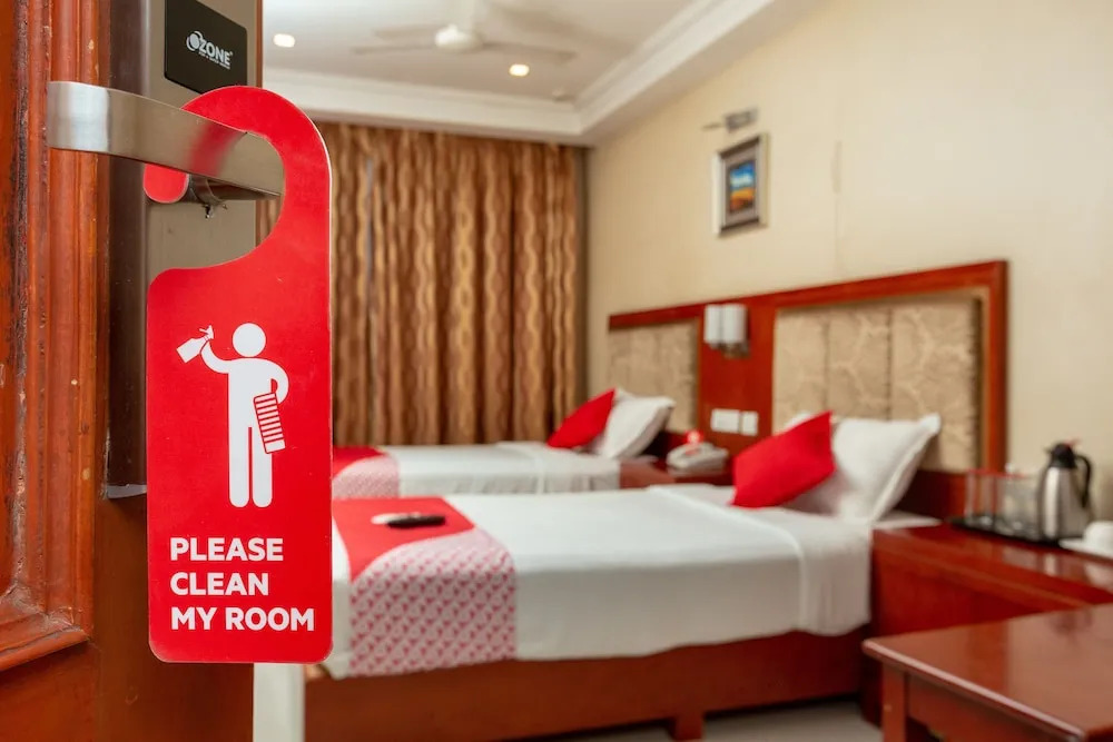 Metro Grand Hotel