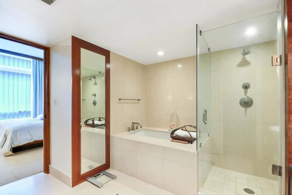Oceanfront 2Br in North Beach by Sonder