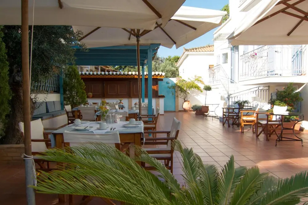 Mira Mare Hotel, Galaxidi