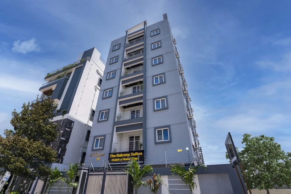 The Balcony Suites