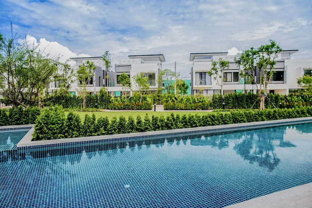 3bdr townhouse 800m from Bangtao beach