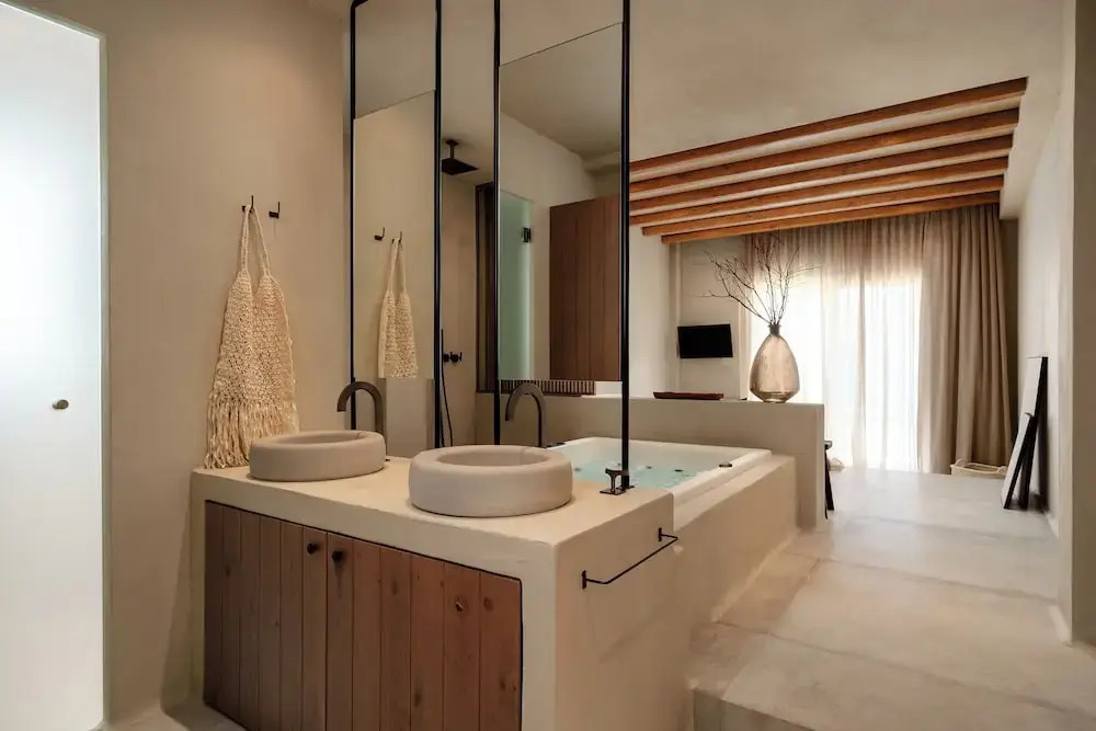 Tesoro Elegant escapes- suites
