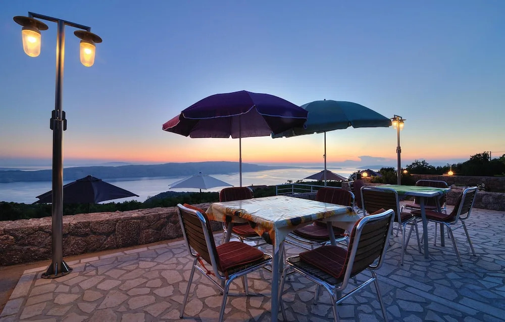 Beautiful Home in Jablanac With Wifi and 3 Bedrooms