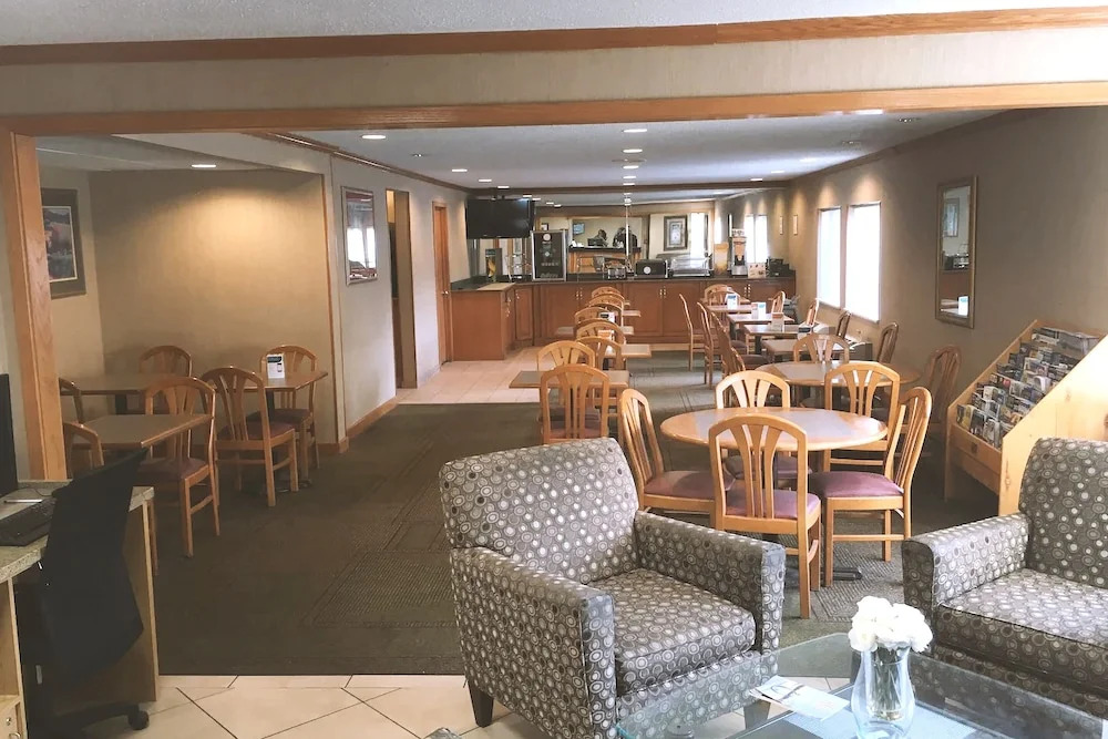 La Quinta Inn Milwaukee Northwest