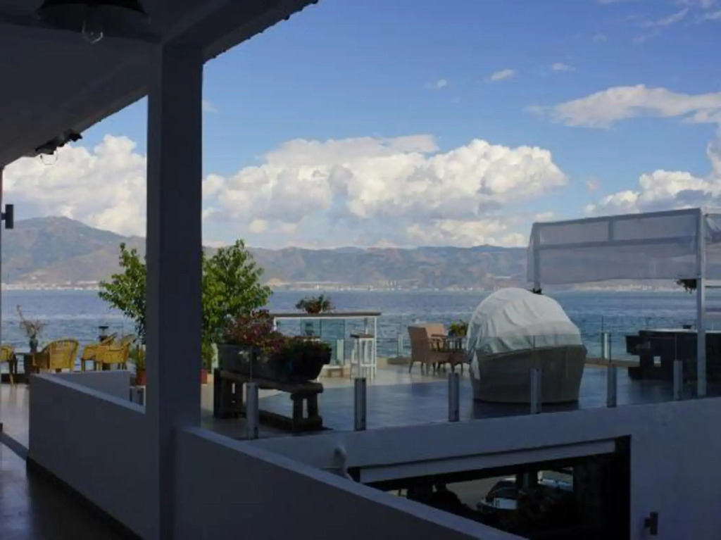 Dali Huayue Fanxing Sea View Inn