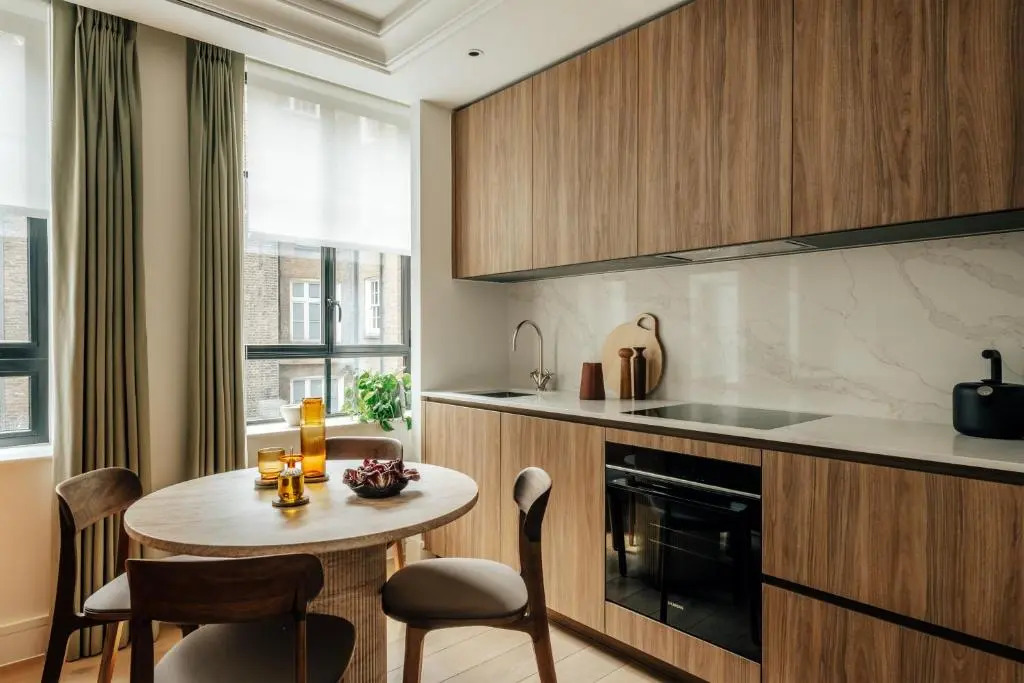 Claridge House by SLO