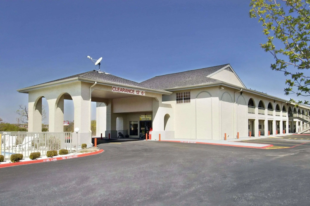 Red Roof Inn Canton, TX