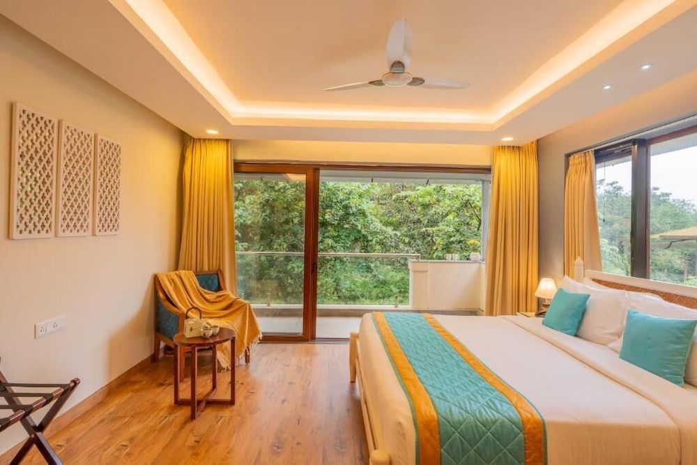 ELIVAAS 3 BHK with Pvt Pool - Azalea