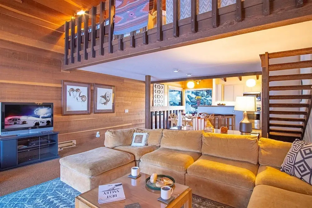 Snow Creek 1553 - Ski-in/ski-out + Pool & Hot Tub