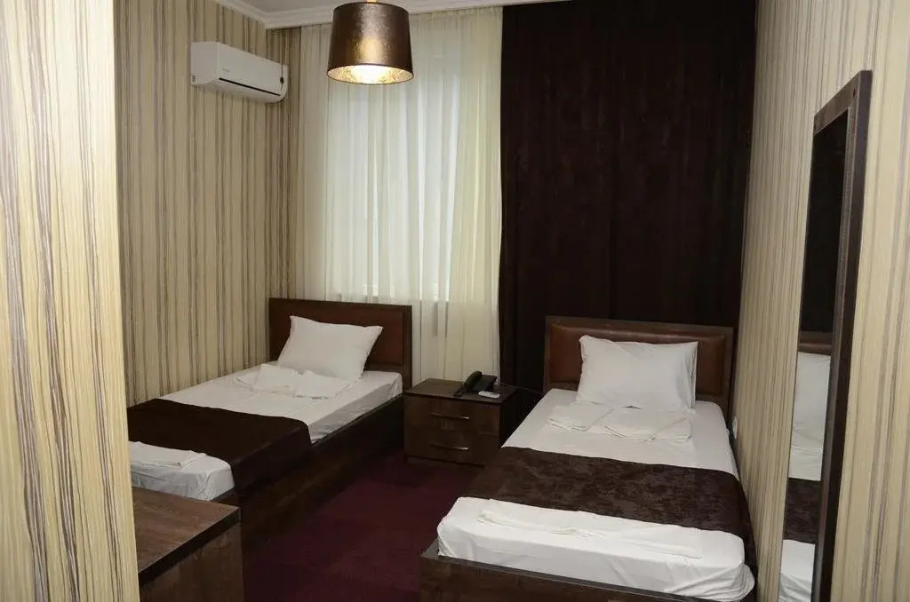 Green Hotel