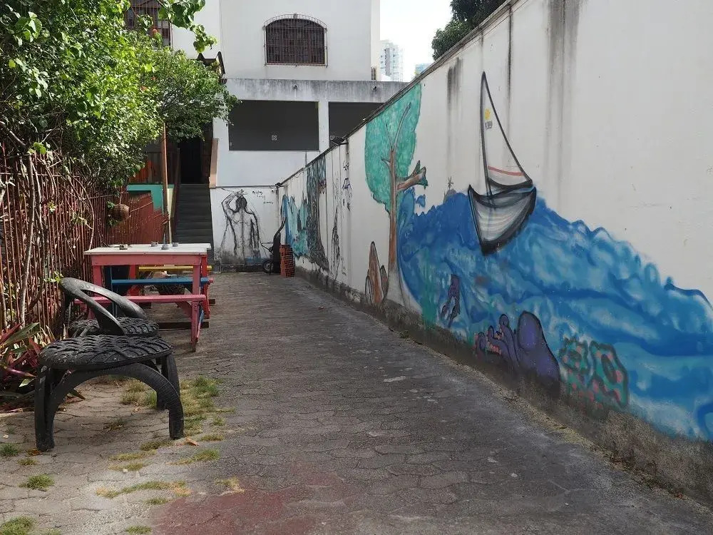 Onça da Praia Hostel