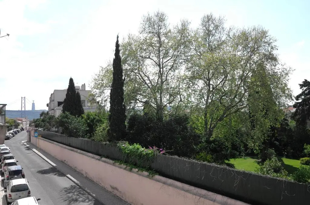 1881 Historical duplex Suite