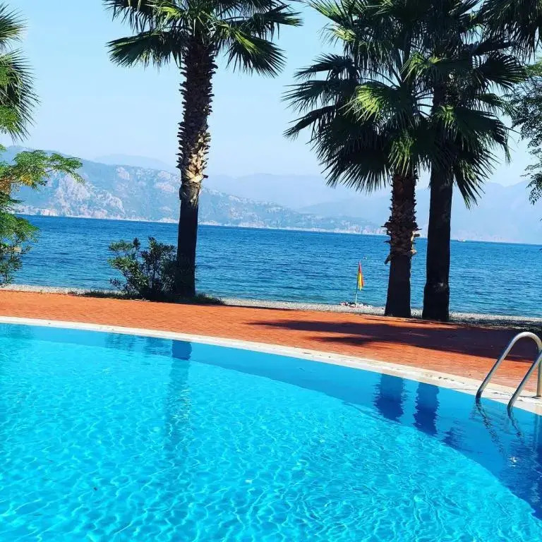 Maris Hotel