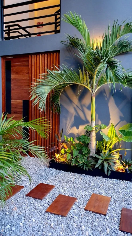 Life Boutique Condo