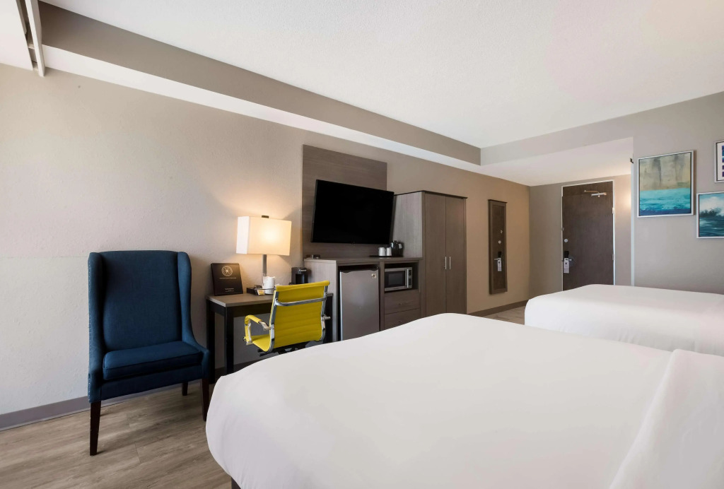 The Hub Middletown Red Bank- Best Western Signature Collection