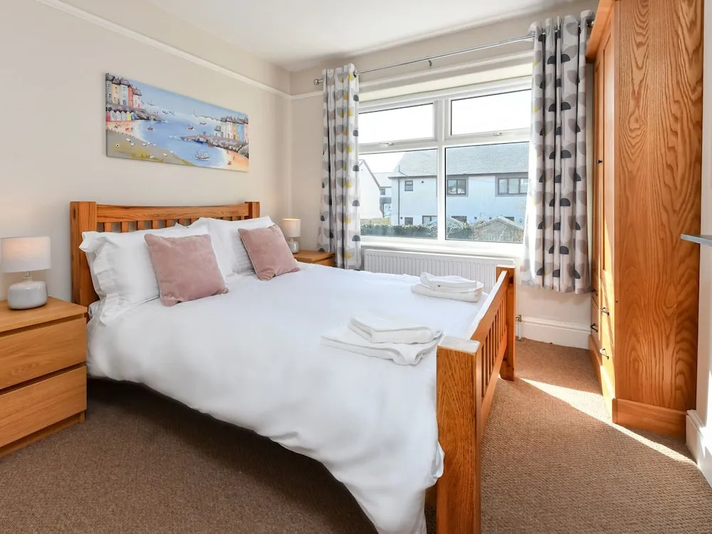Holiday Home With Large Garden in the Pleasant Village of Abersoch