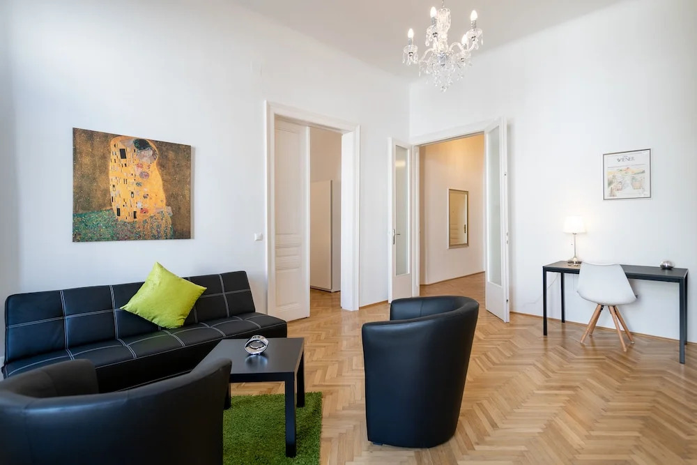 Duschel Apartments Imperial Living