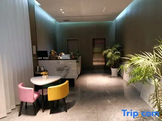 Minquan Baidu Business Hotel