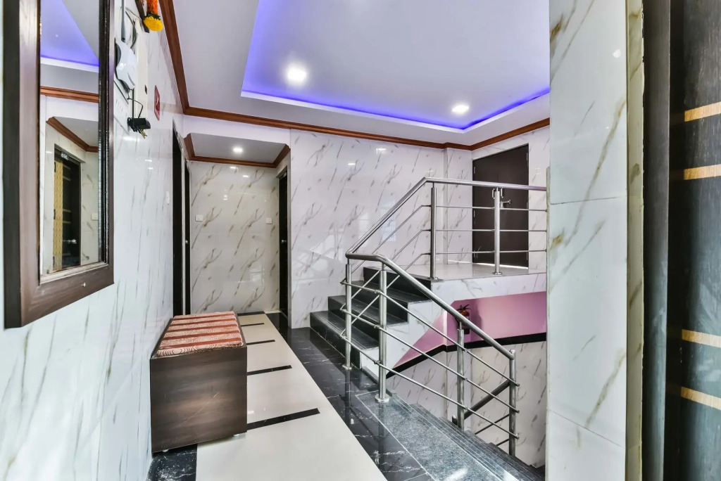 Shreesai Guestline by OYO Rooms
