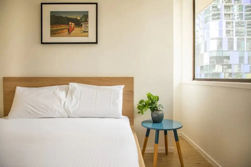 Cozy 3 Bedroom Apartment In The Heart Of Melbourne CBD