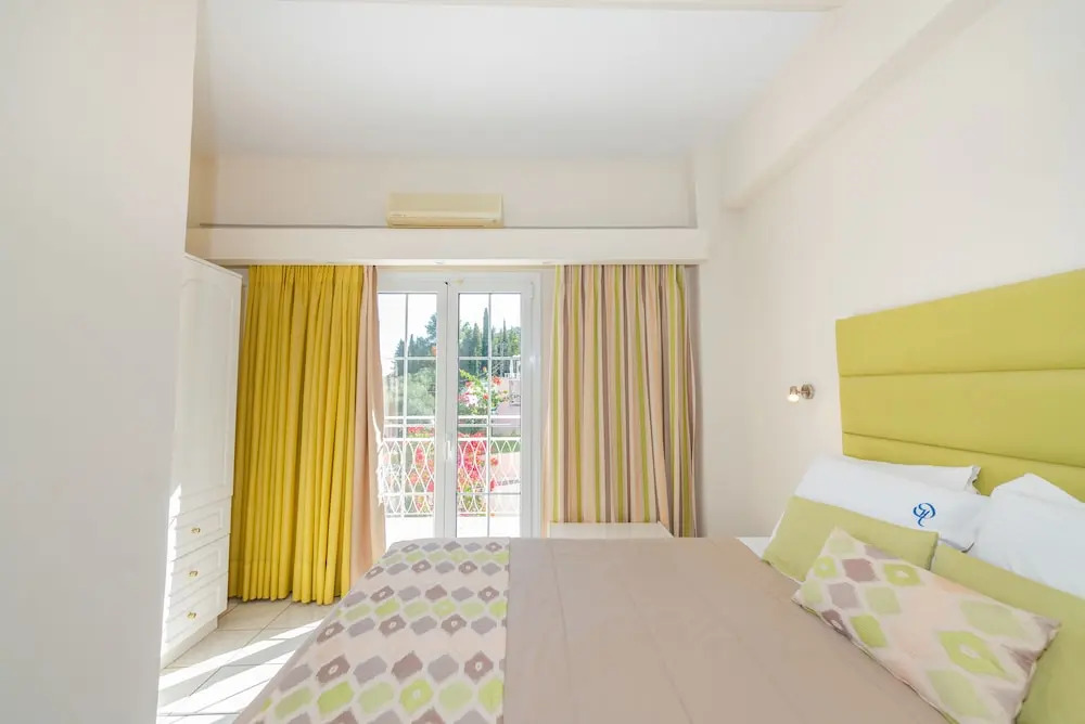 Odysseus Hotel