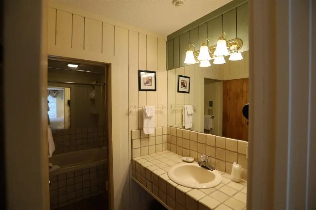 Inns of WV 206, 2bd, Waterville Valley