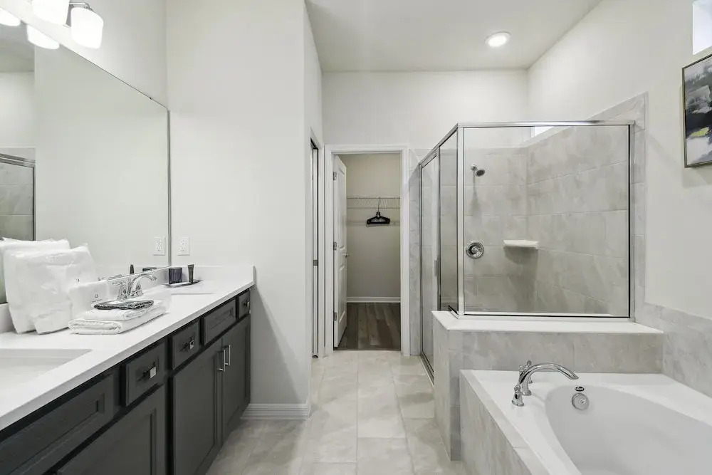 5 BD En-suites, Game Room, Pool, Sleeps 14, Disney