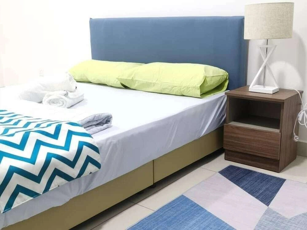 Merveille Woodsbury Suite 7