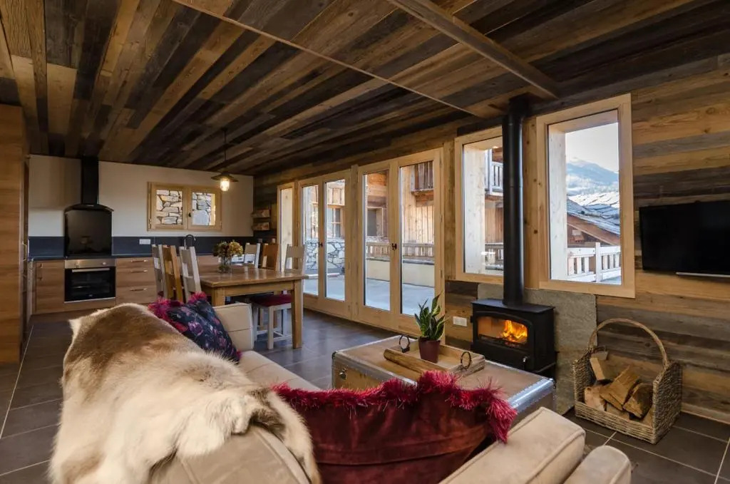 Black Diamond Sainte Foy Chalets