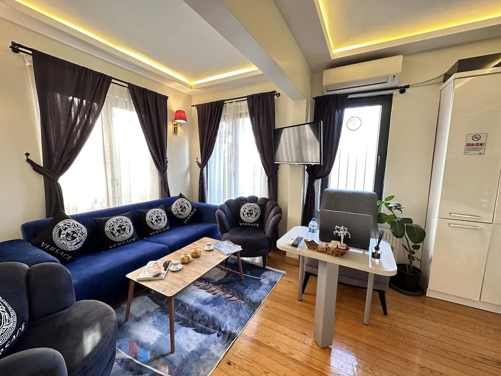 Yez Boutique Hotel
