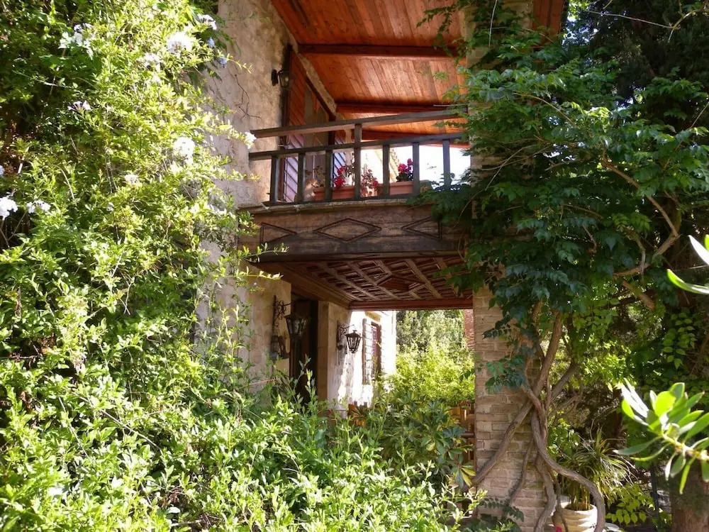 Jiannis Villa - Stone Villa in the Greenery