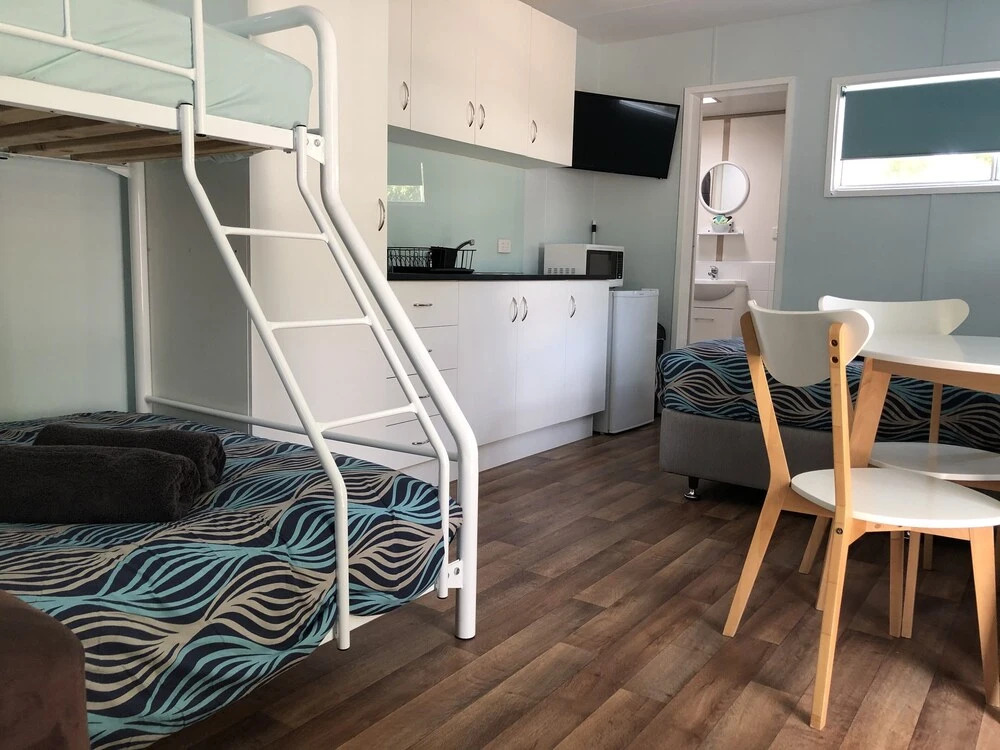 Acacia Caravan Park & Holiday Units