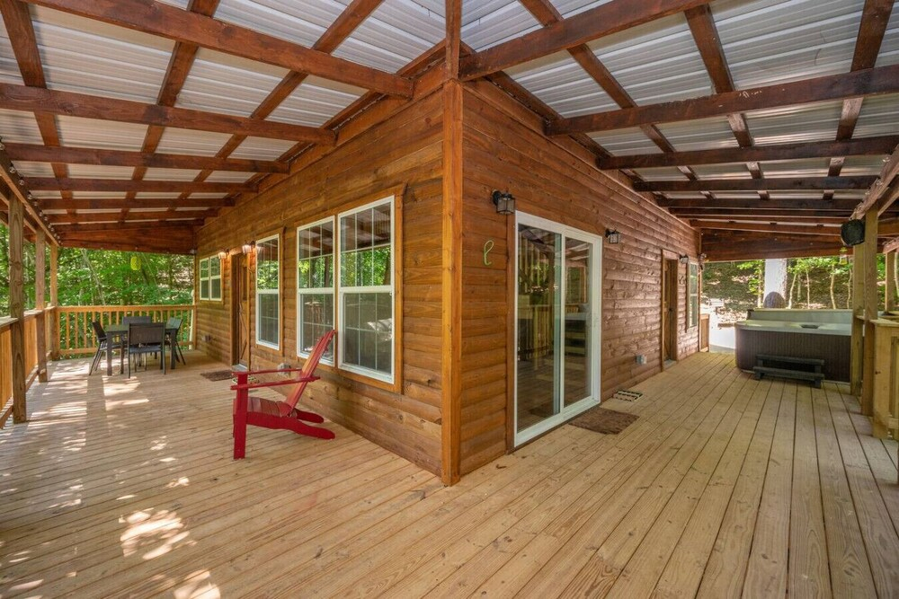 Wifi & Hot Tub, Large Family - Climb On in Rrg!